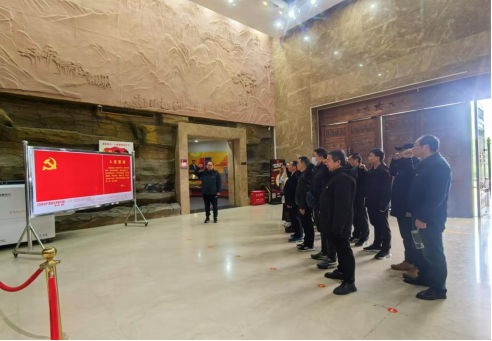 【学习“二十大”】太阳成集团122ccvip开展“奋进新征程 献礼党代会”主题党日活动